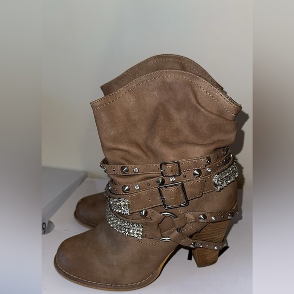 Not Rated Rhinestone Boots - Picture 3 of 11